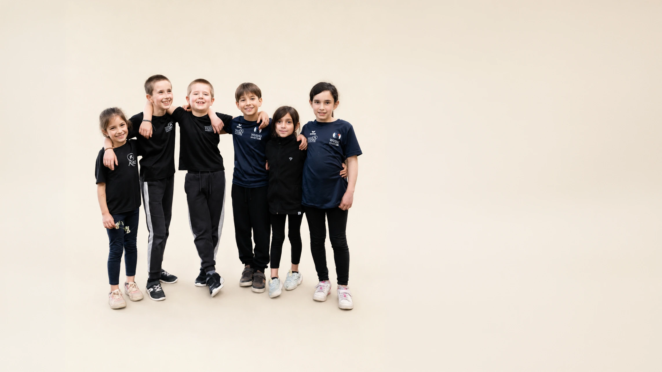 Groupe d'enfants du cours Compétition 7-8 ans qui s'entendent bien